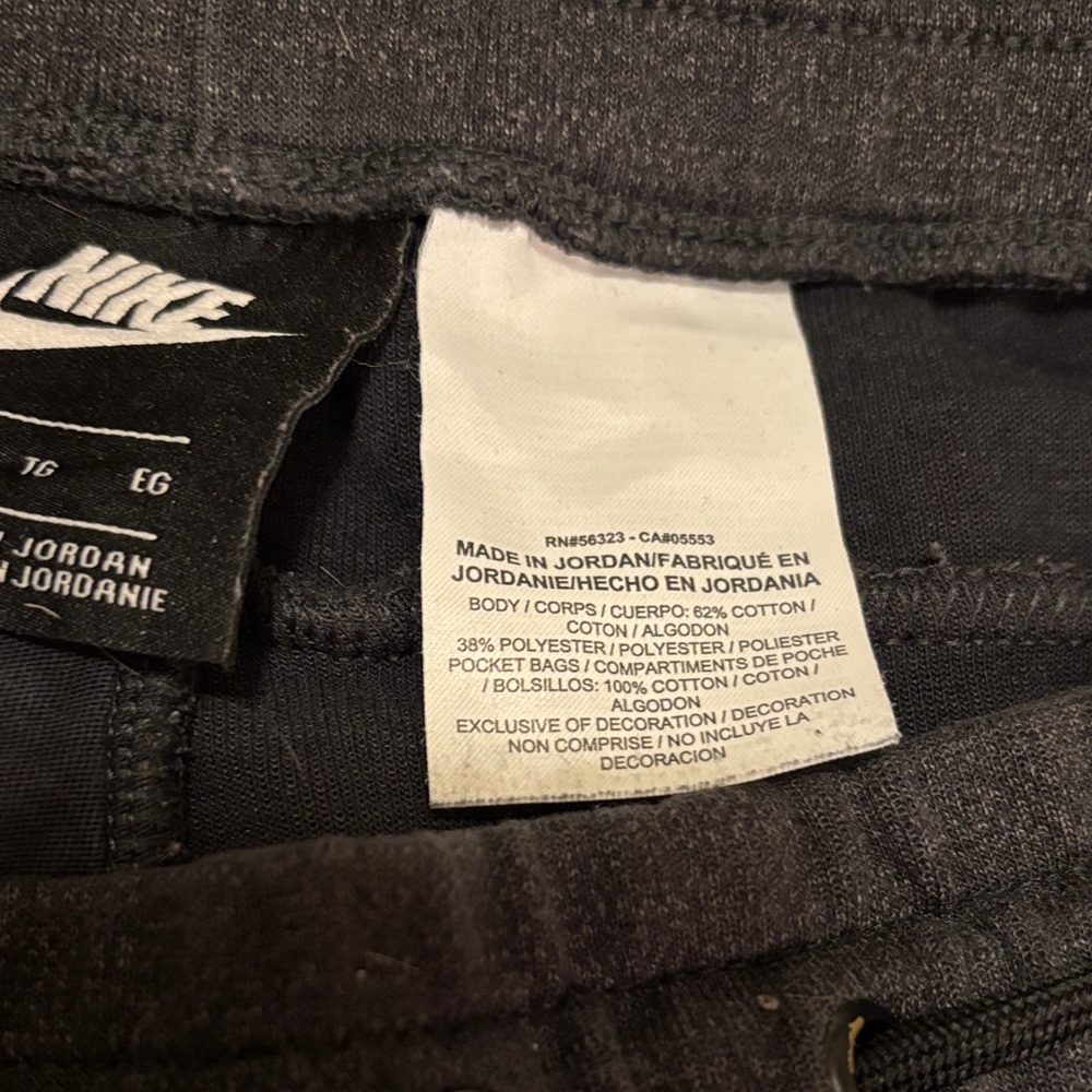 Nike Men's Black Jogger Pants with pockets - size XL - Picture 9 of 9
